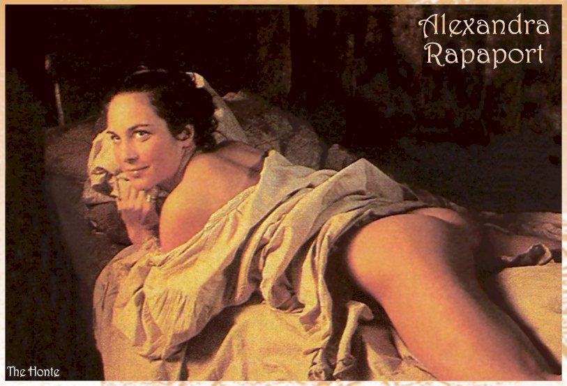 Обнаженная актриса Александра Рапапорт на откровенных фото.